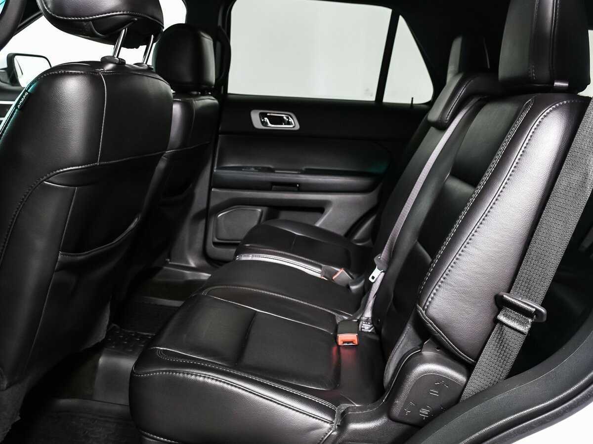 Ford Explorer 2013 года с пробегом. Фото: #12