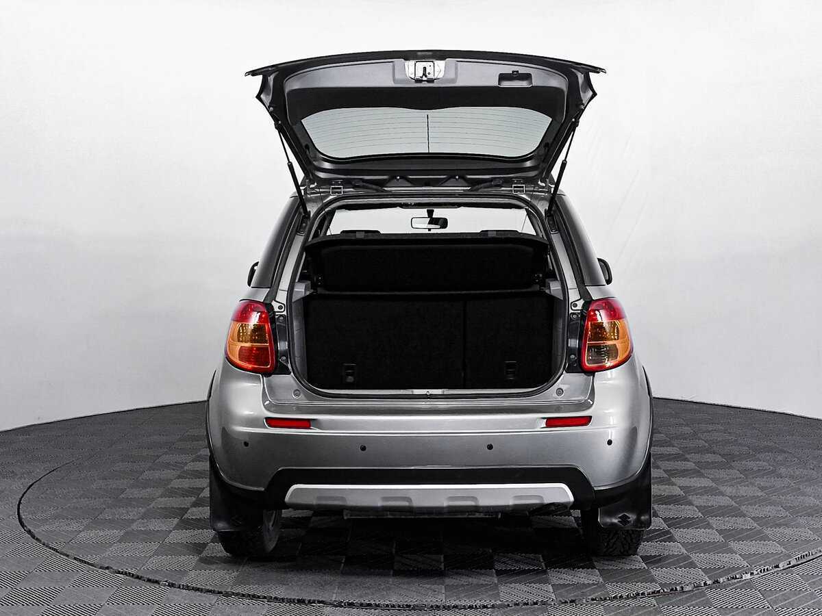 Б/У Сузуки С-Икс4 2012 года. Фото: #9