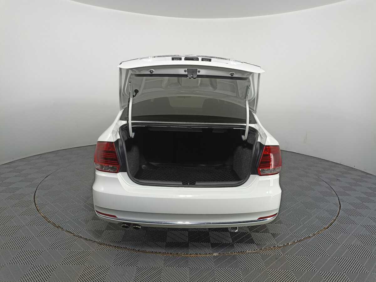 Б/У Фольксваген Поло 2017 года. Фото: #9