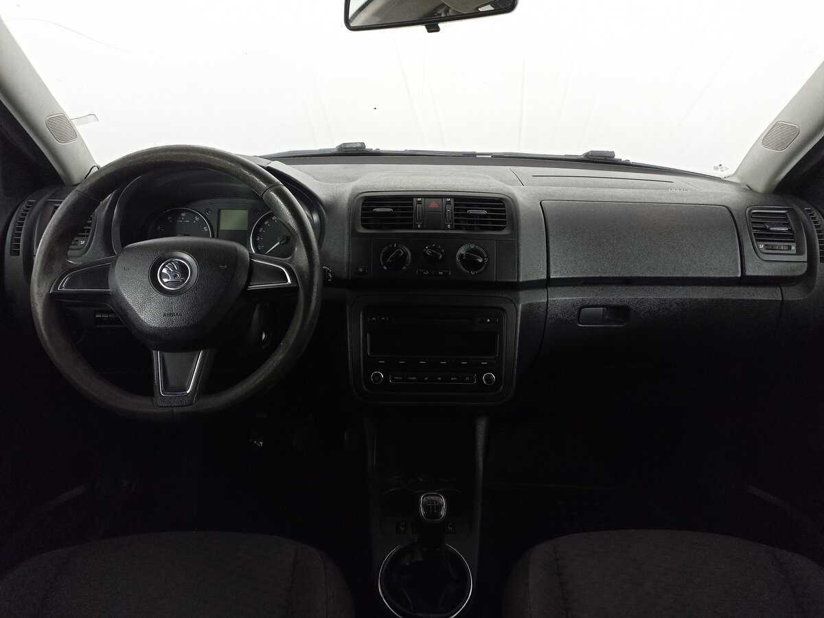 Б/У Шкода Фабия 2014 года. Фото: #13