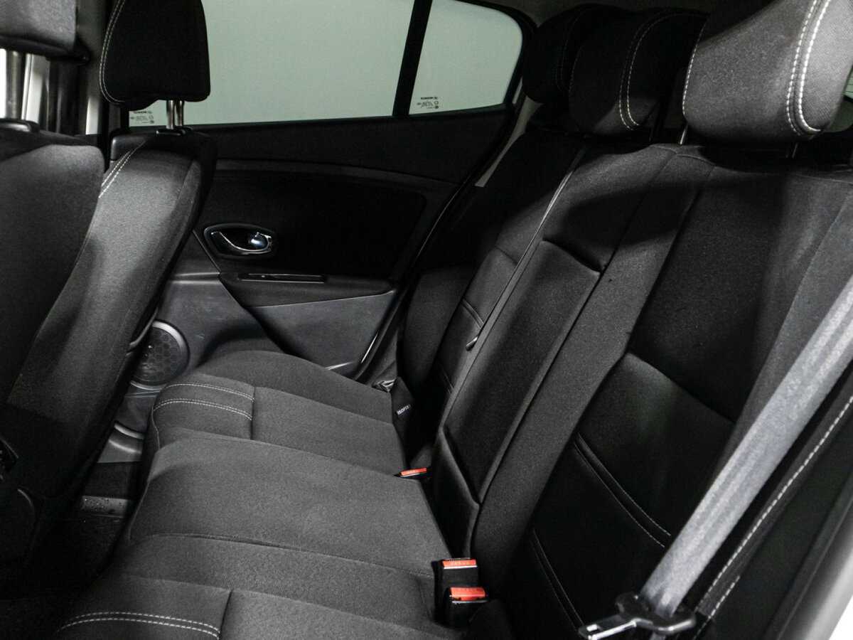 Б/У Рено Меган 2013 года. Фото: #9