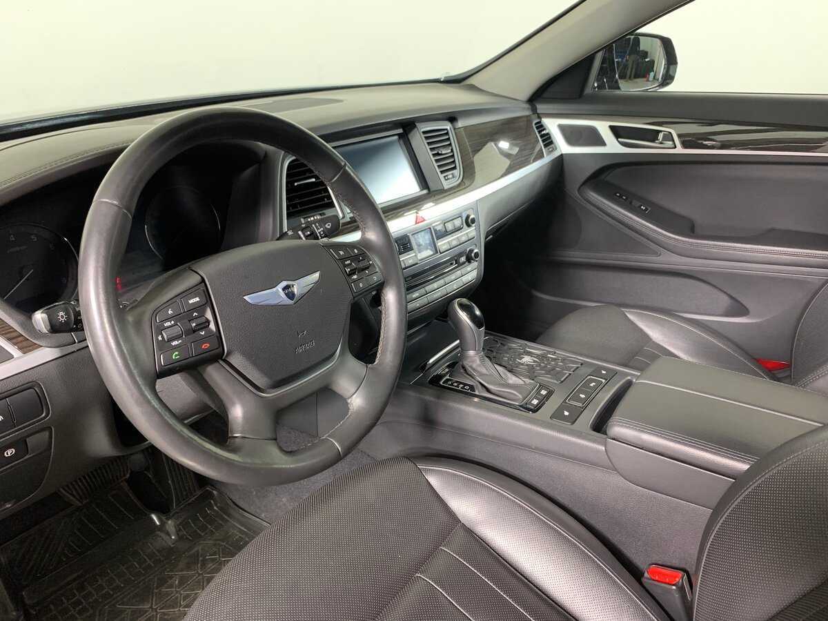 Hyundai Genesis 2016 года с пробегом. Фото: #11