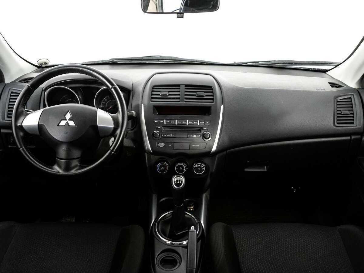 Б/У Митсубиши АС-Икс 2013 года. Фото: #7