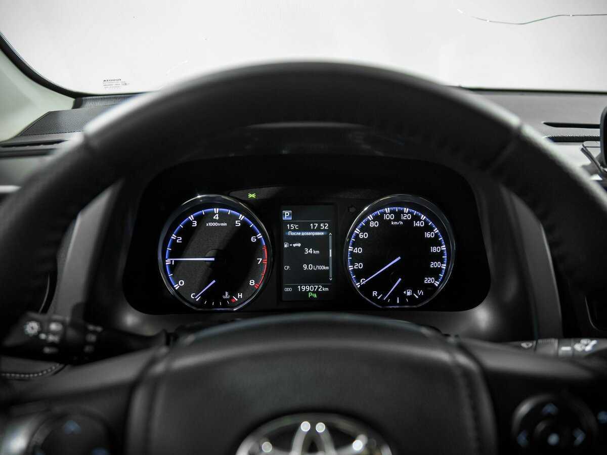Toyota RAV4 2017 года с пробегом. Фото: #6