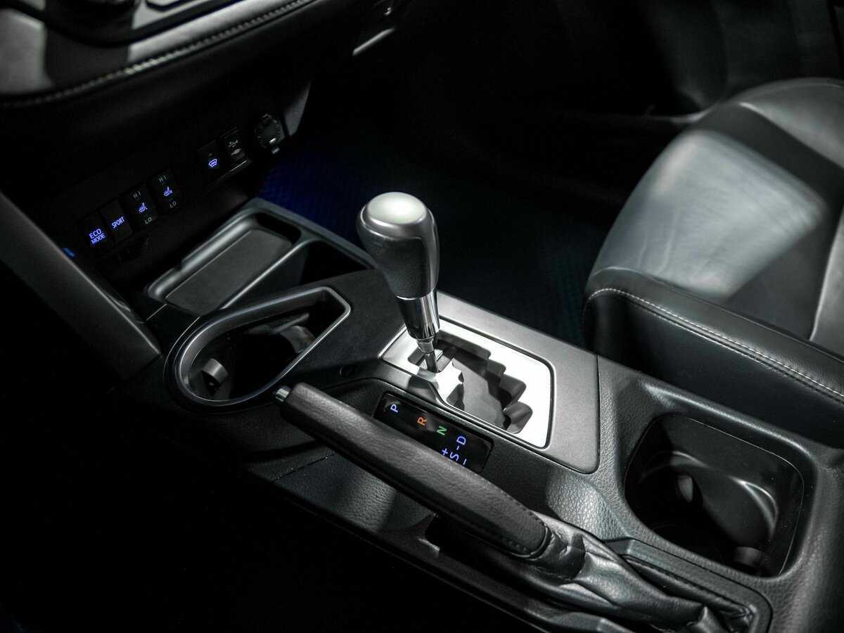 Toyota RAV4 2017 года с пробегом. Фото: #11