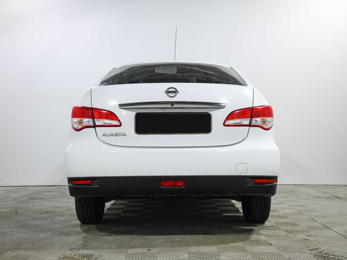 Б/У Ниссан Альмера 2014 года. Фото: #3