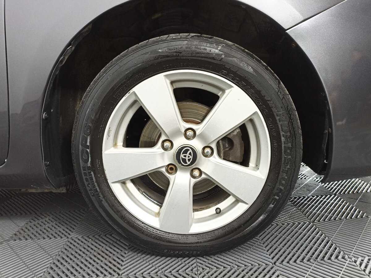 Б/У Тойота Королла 2012 года. Фото: #17