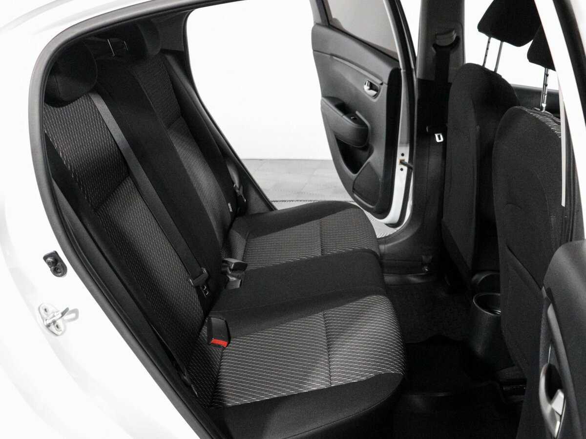 Б/У Киа Рио 2018 года. Фото: #11