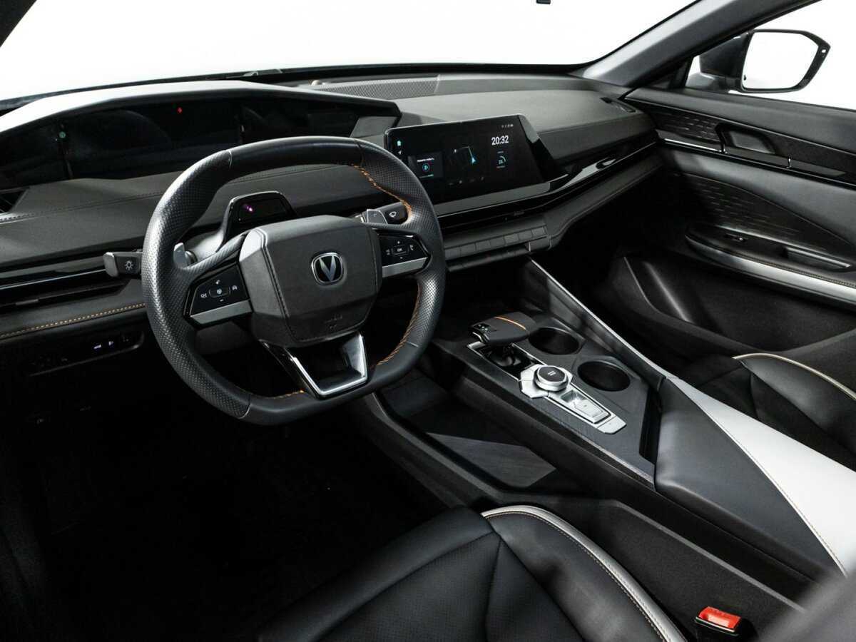 Changan UNI-V 2023 года с пробегом. Фото: #10