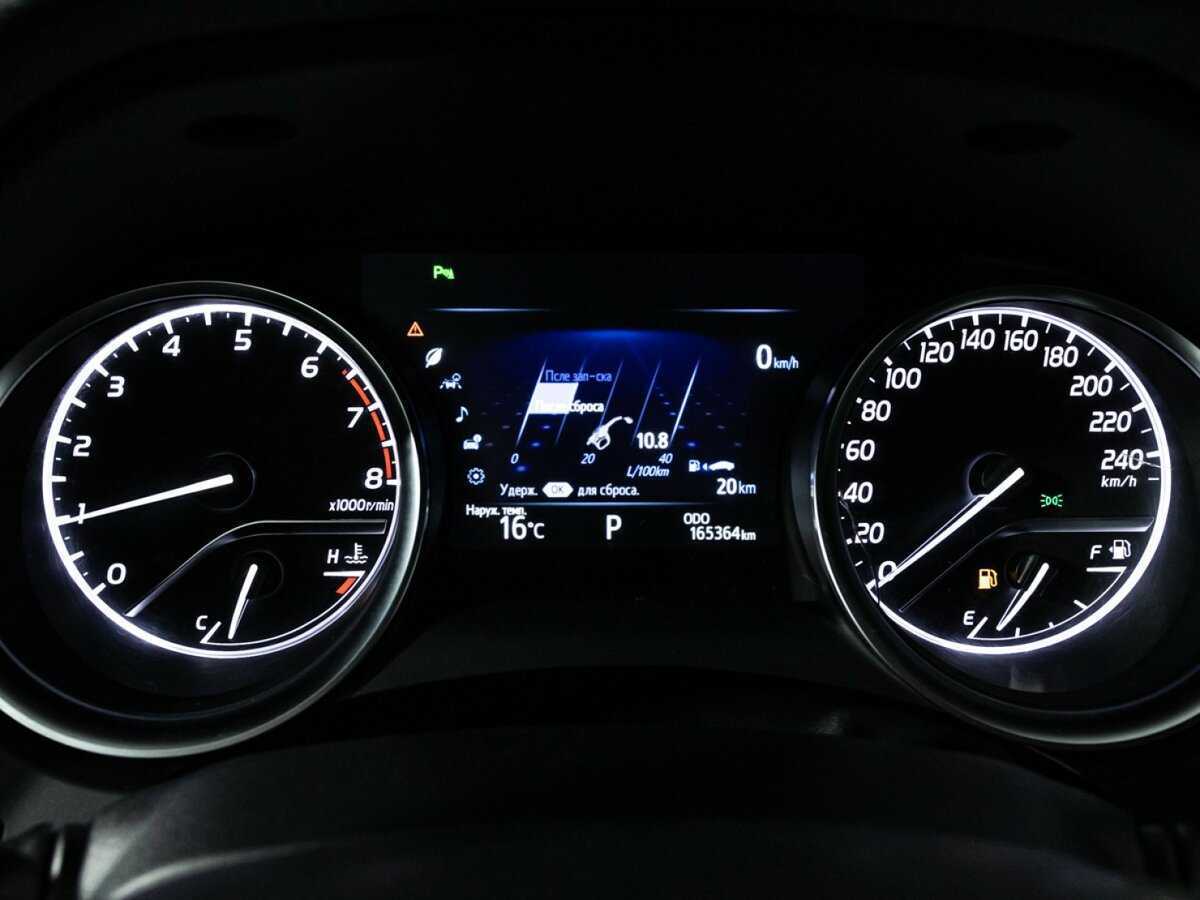 Toyota Camry 2018 года с пробегом. Фото: #11