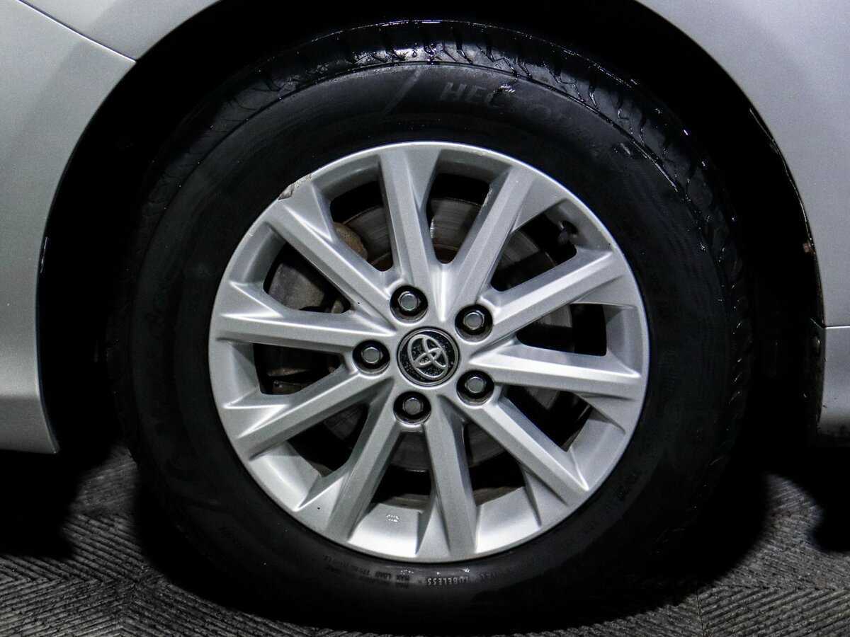 Б/У Тойота Камри 2013 года. Фото: #13