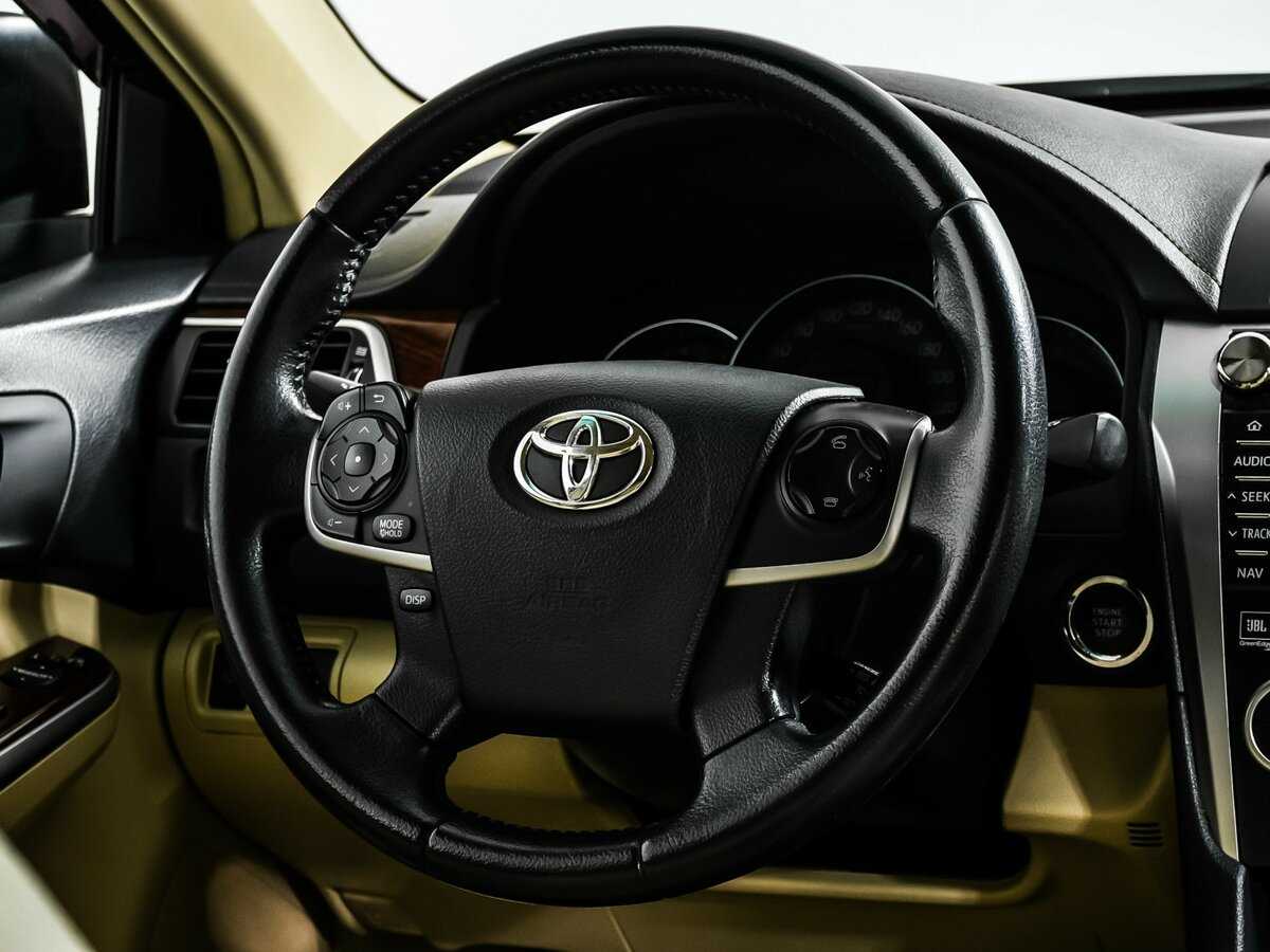 Toyota Camry 2013 года с пробегом. Фото: #11
