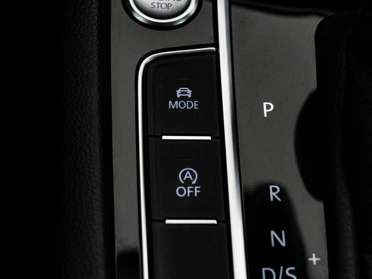 Volkswagen Passat 2018 года с пробегом. Фото: #15