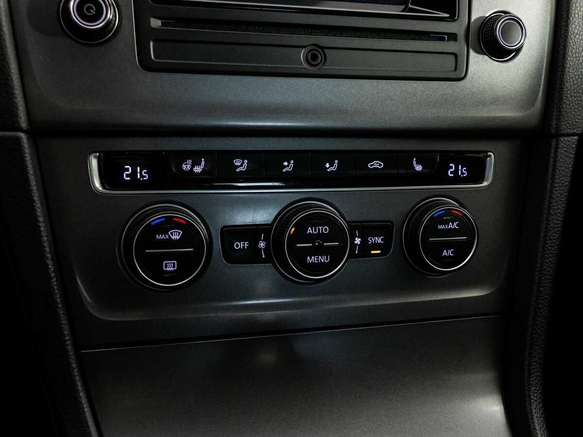 Б/У Фольксваген Гольф 2014 года. Фото: #12