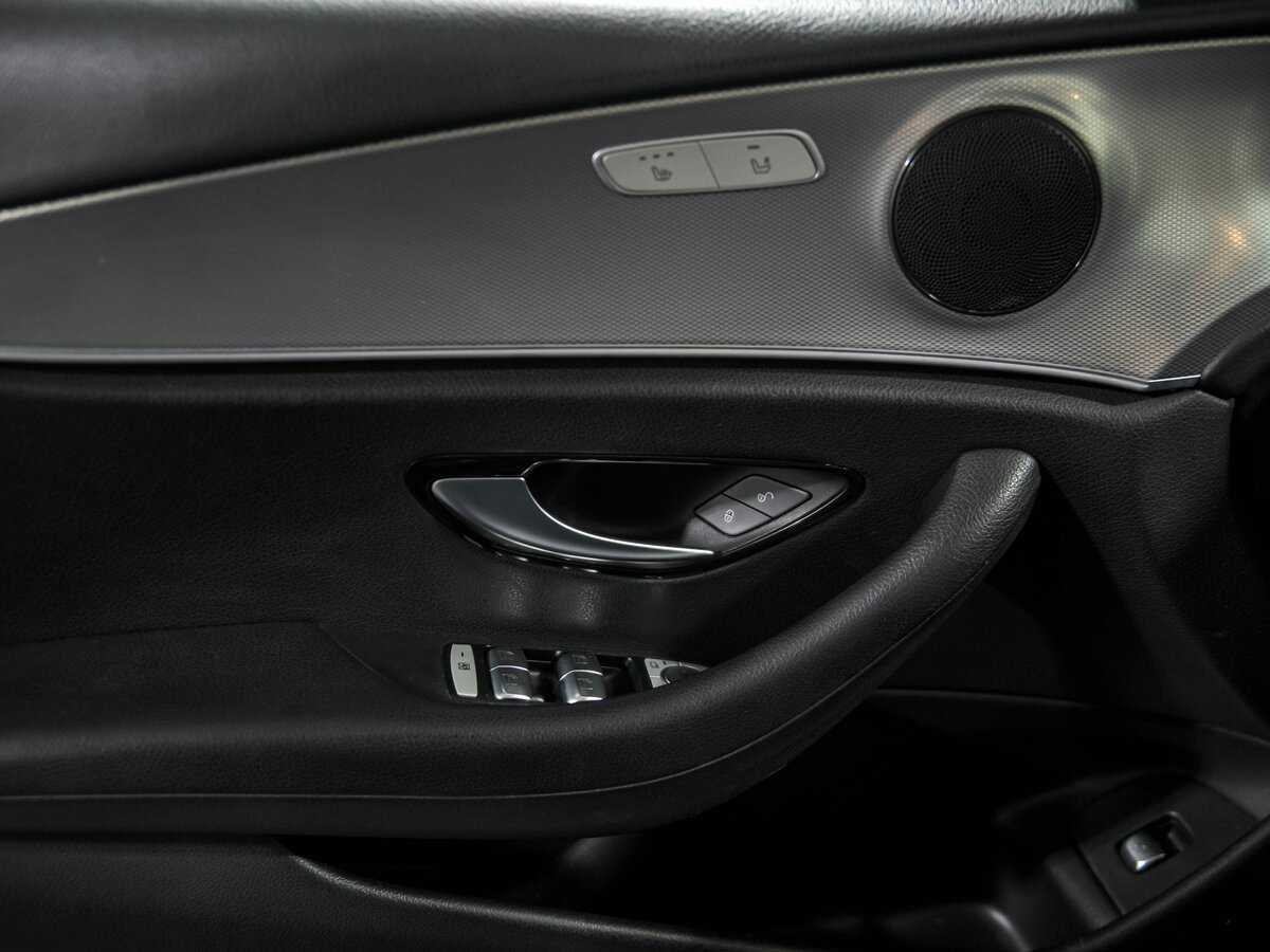 Mercedes-Benz E-Класс 2019 года с пробегом. Фото: #12