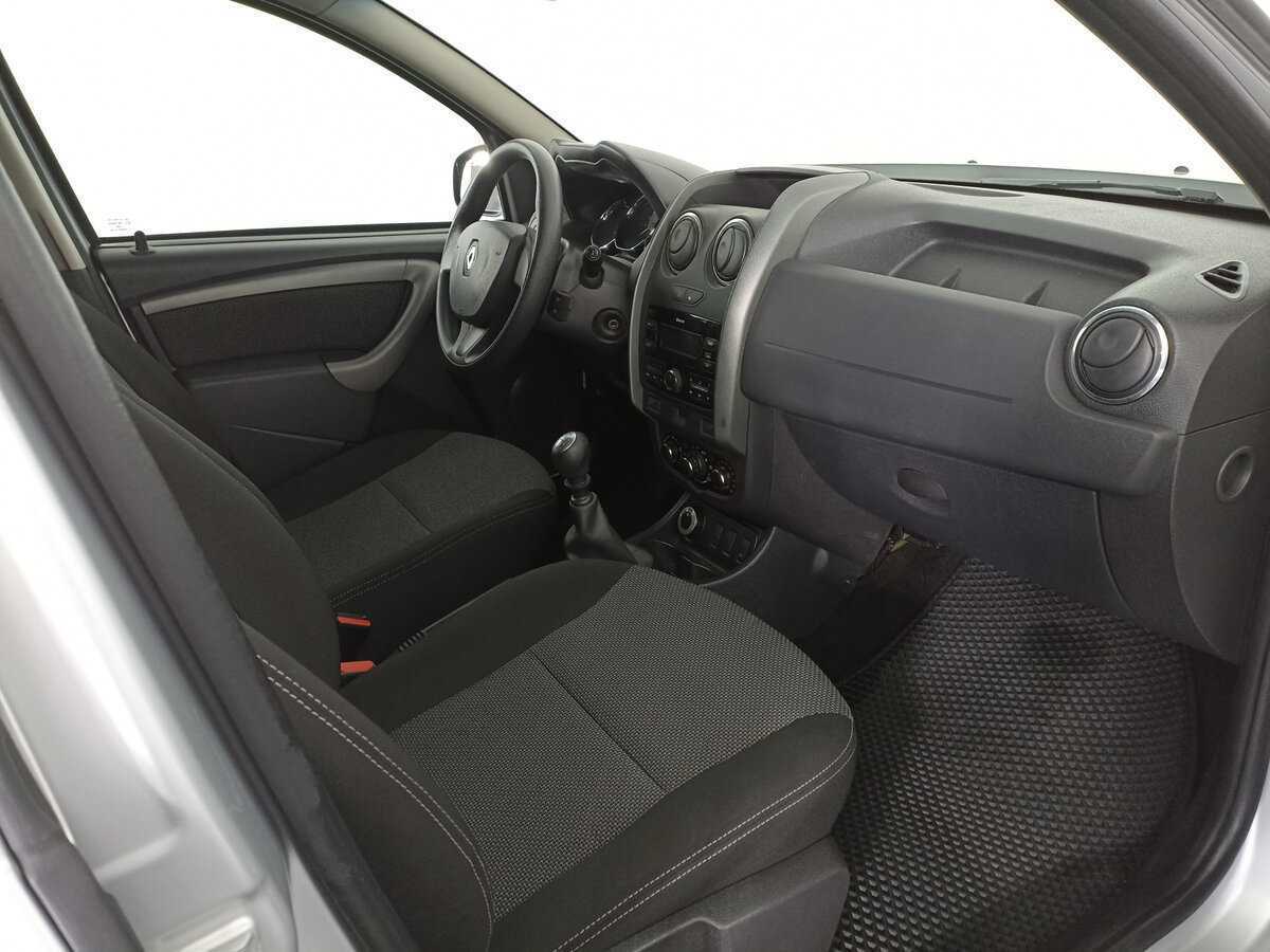 Б/У Рено Дастер 2017 года. Фото: #8