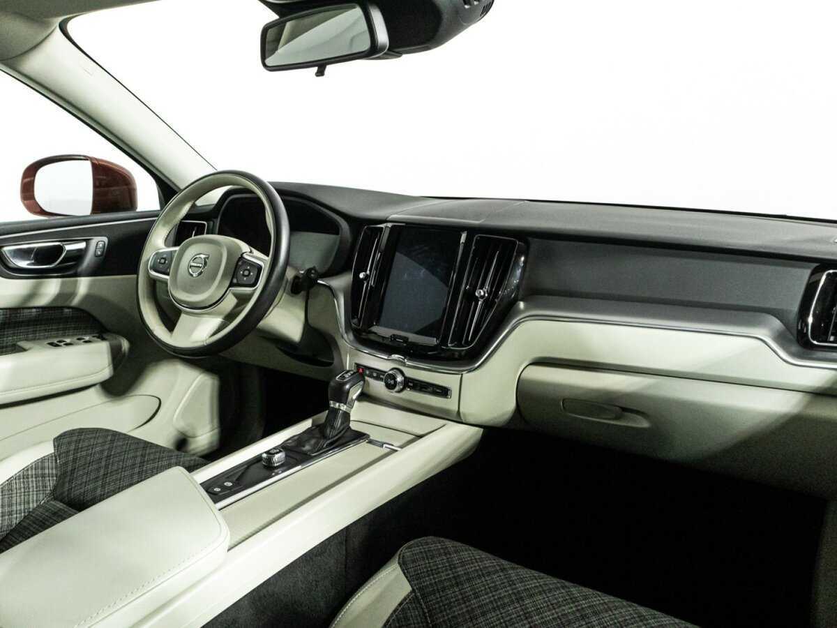 Volvo XC60 2019 года с пробегом. Фото: #8