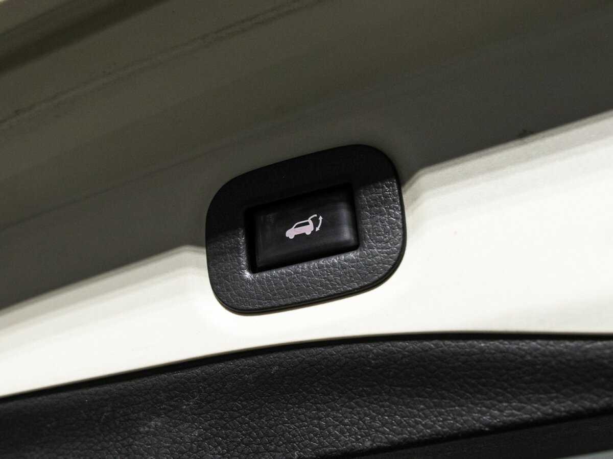 Б/У Ниссан Икс-Трейл 2015 года. Фото: #15