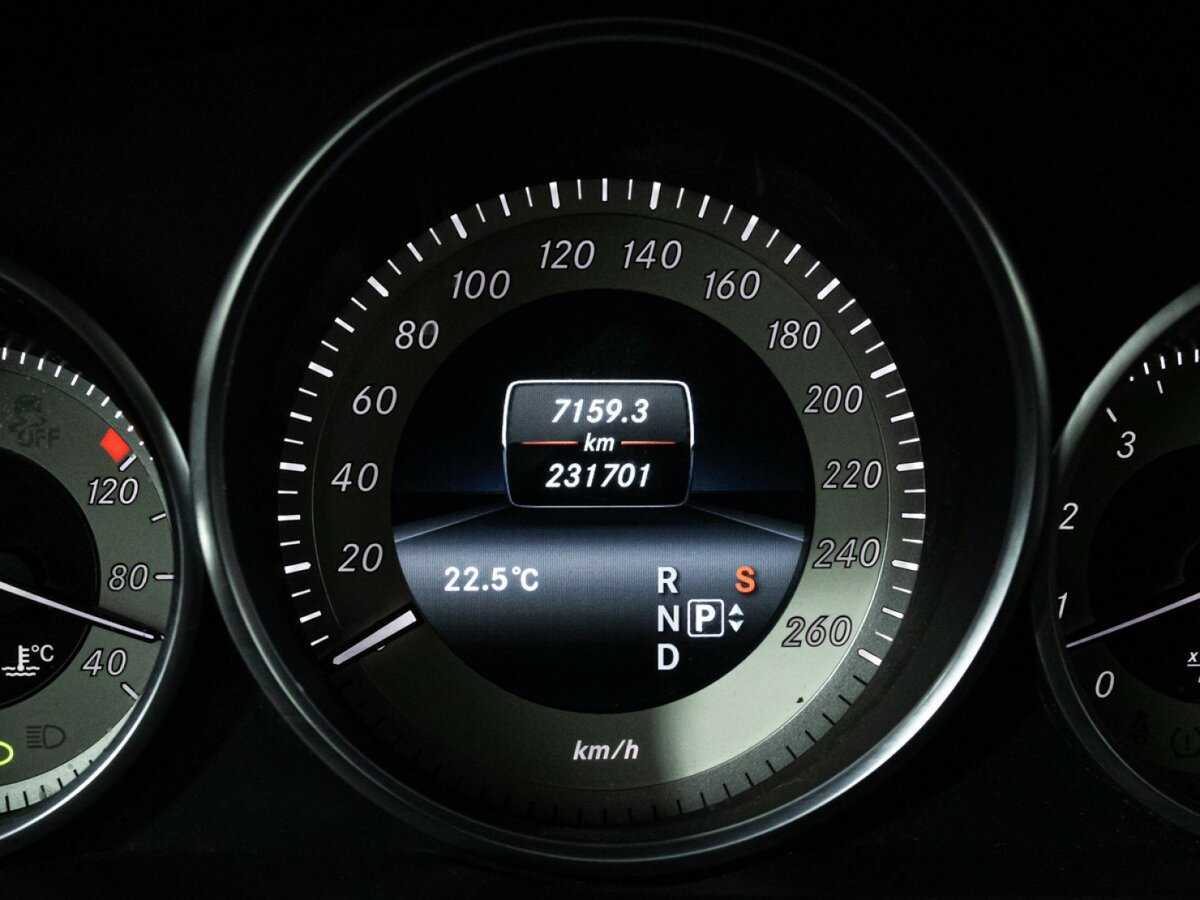 Mercedes-Benz E-Класс 2013 года с пробегом. Фото: #11