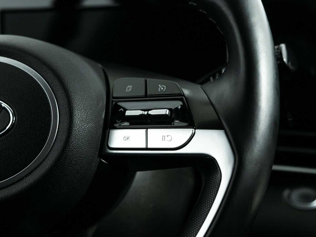 Hyundai Elantra 2021 года с пробегом. Фото: #21