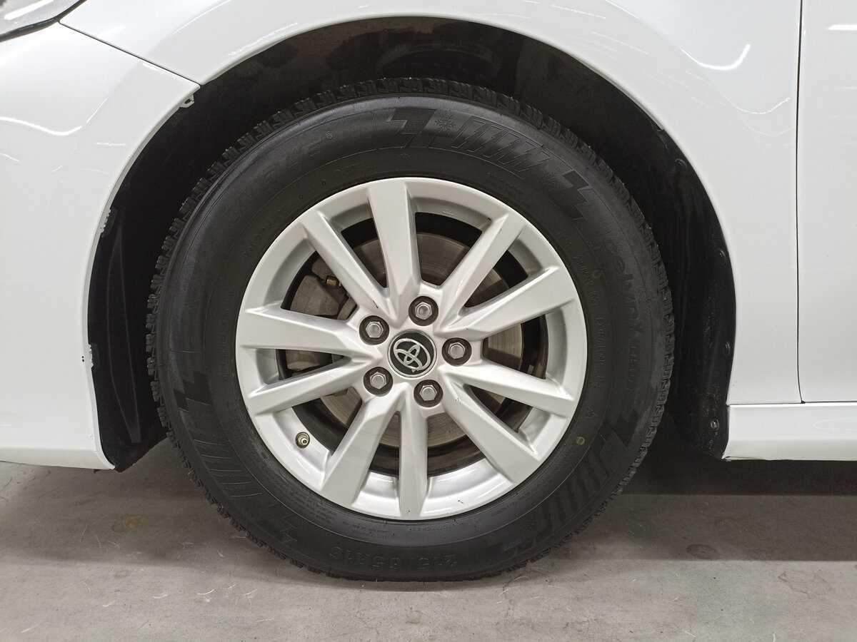 Toyota Camry 2019 года с пробегом. Фото: #17