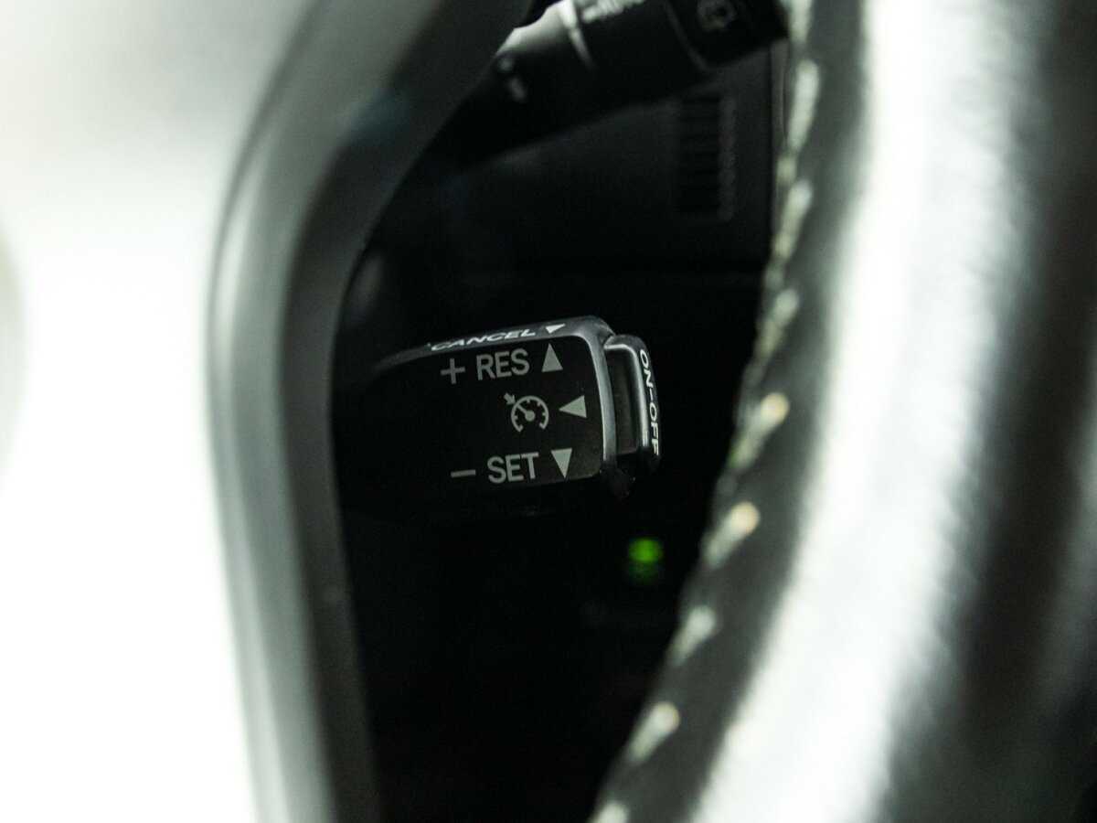 Toyota Land Cruiser Prado 2014 года с пробегом. Фото: #18