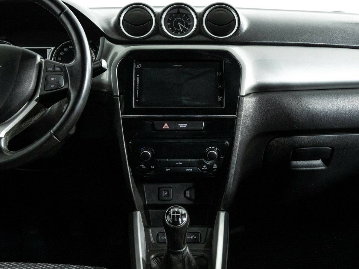 Б/У Сузуки Витара 2016 года. Фото: #13