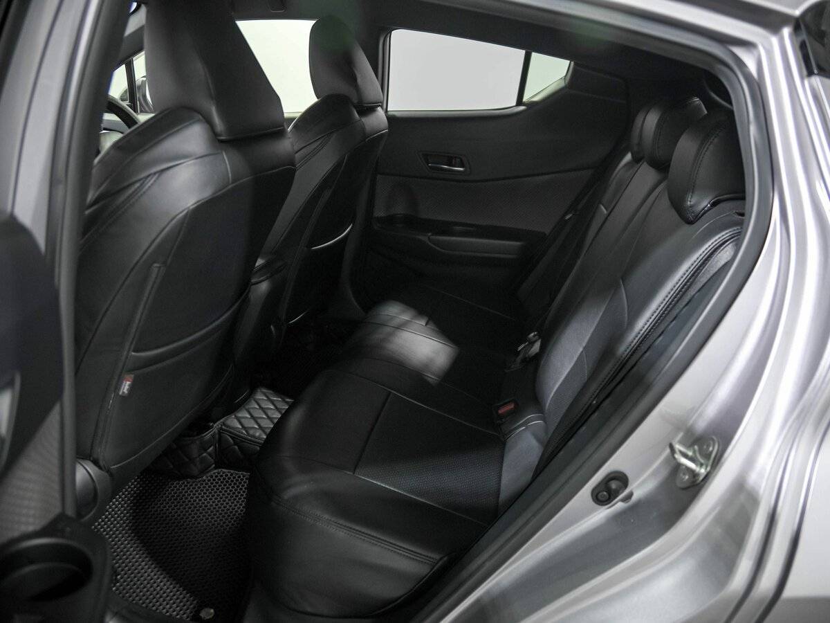 Toyota C-HR 2020 года с пробегом. Фото: #19