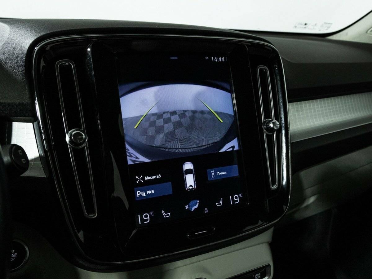 Volvo XC40 2018 года с пробегом. Фото: #16