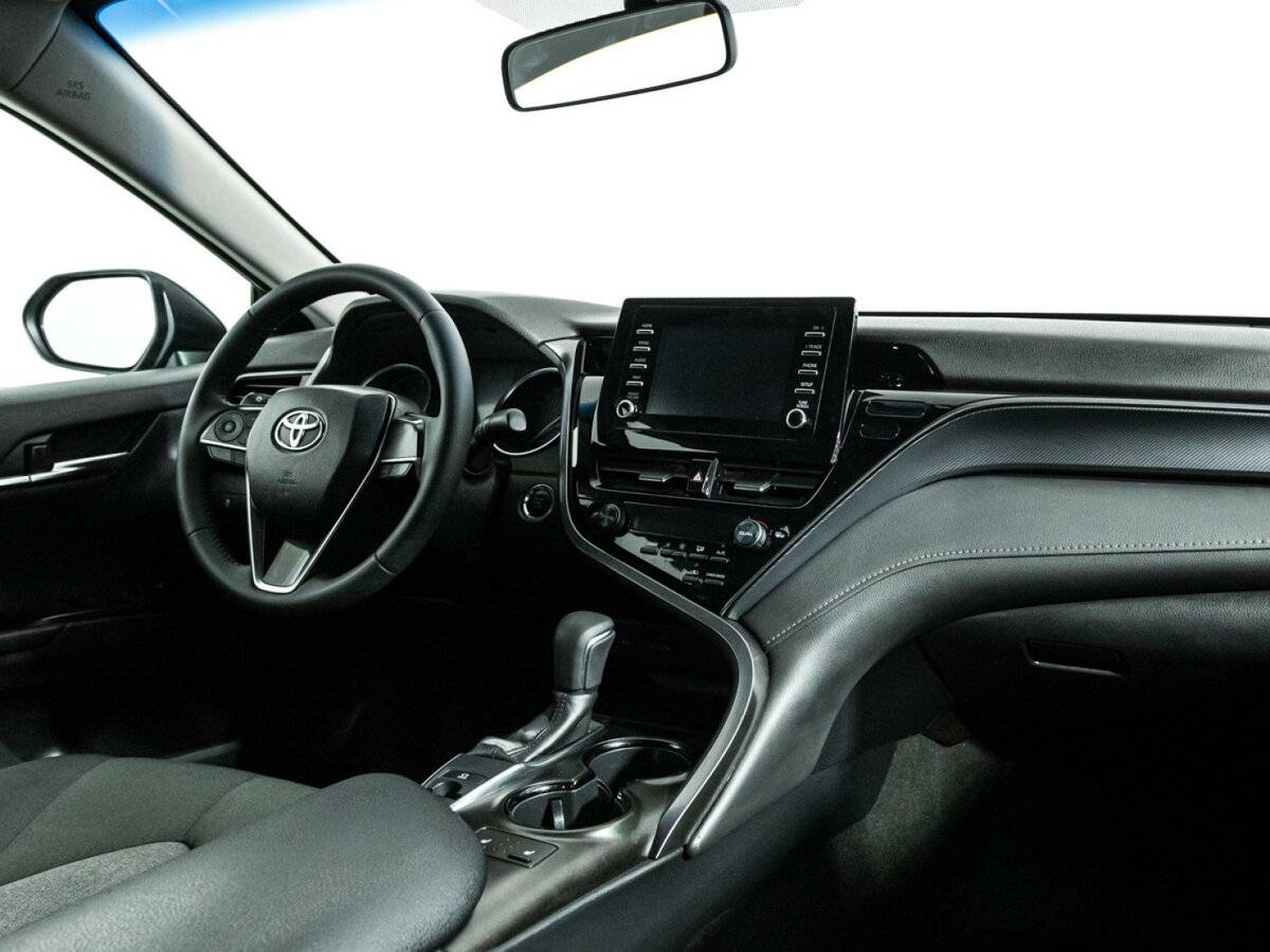 Toyota Camry 2021 года с пробегом. Фото: #8