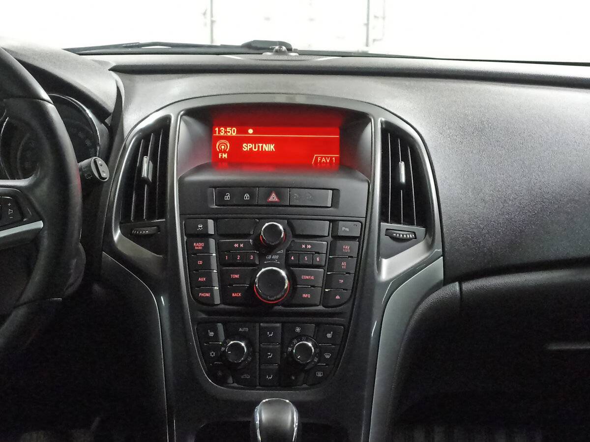 Б/У Опель Астра 2012 года. Фото: #14