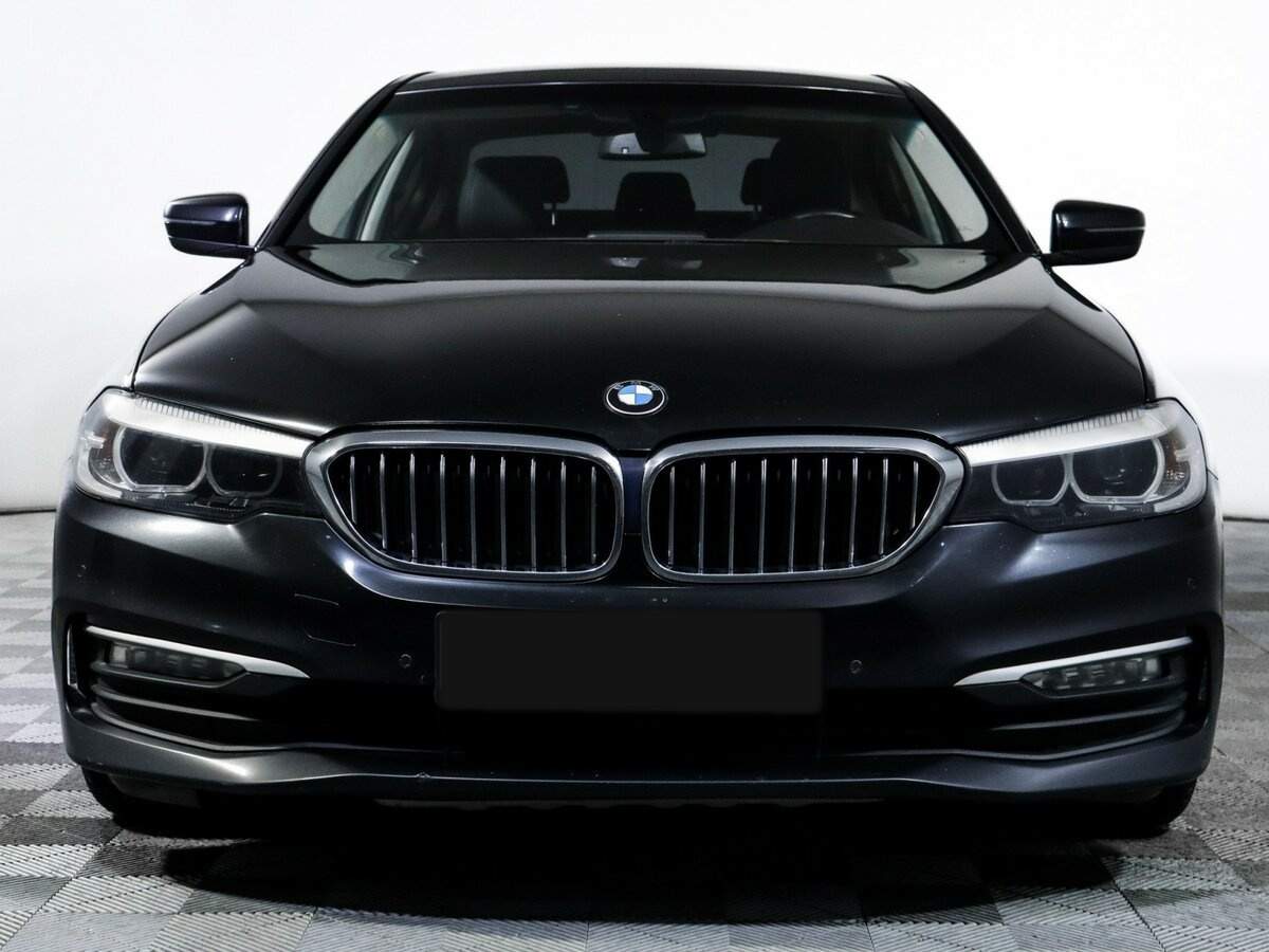 BMW 5 серии 2018 года с пробегом. Фото: #1