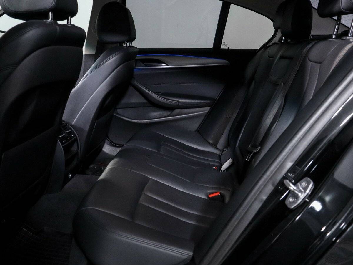 BMW 5 серии 2018 года с пробегом. Фото: #4