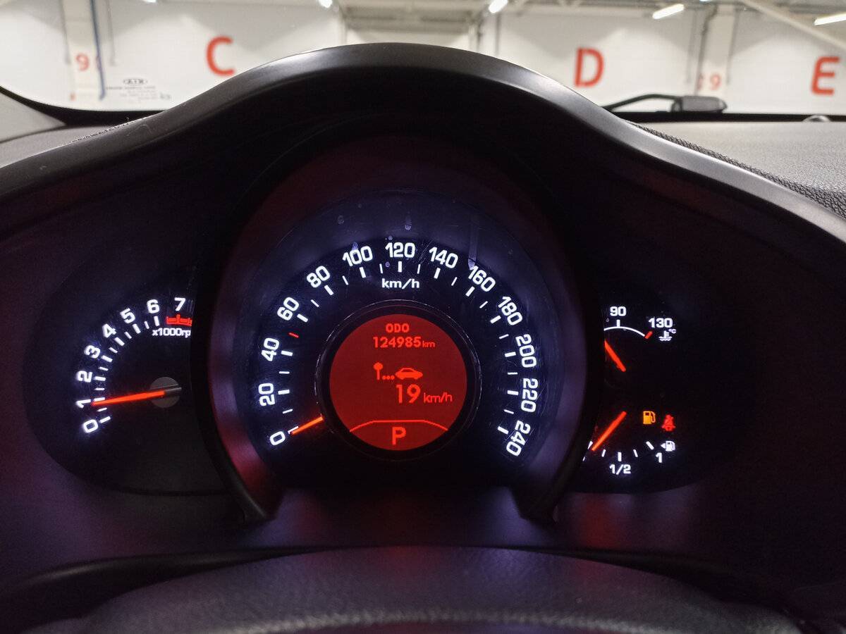 Б/У Киа Спортейдж 2013 года. Фото: #12