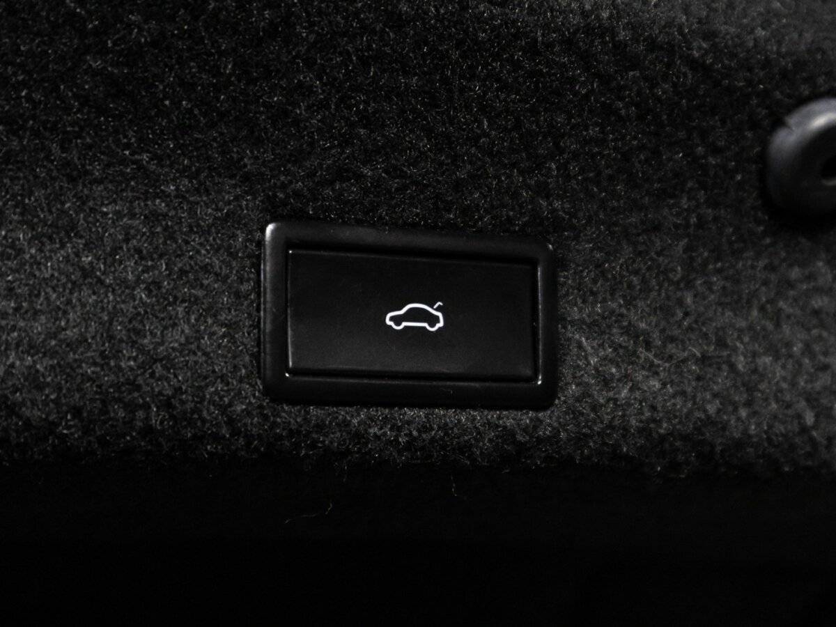 Б/У Фольксваген Пассат 2017 года. Фото: #14