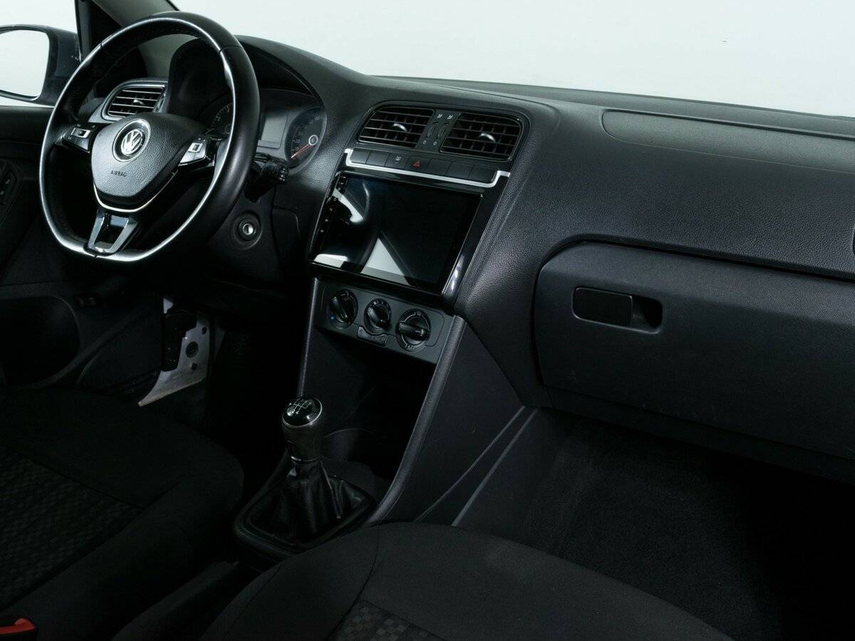 Б/У Фольксваген Поло 2018 года. Фото: #7