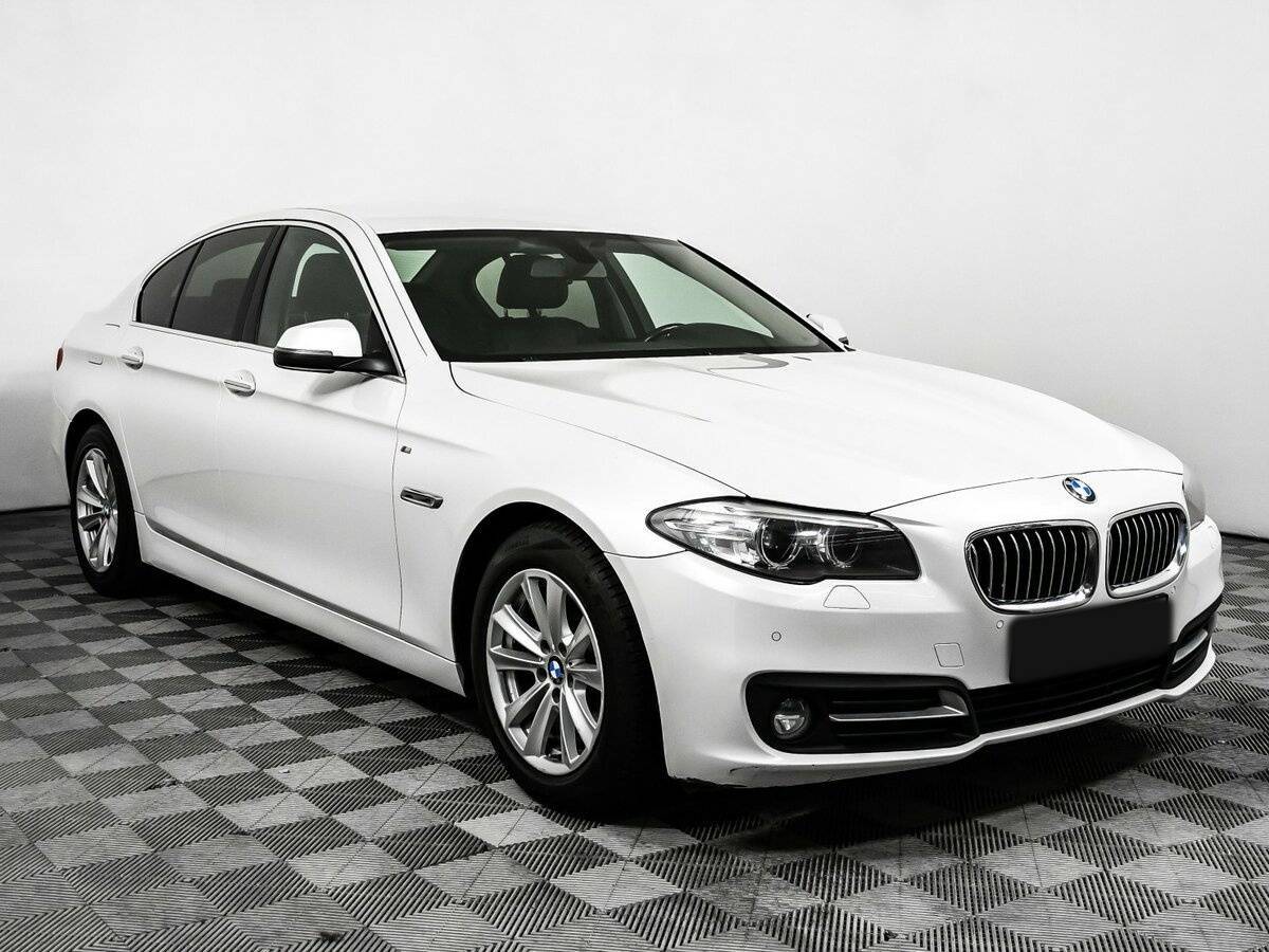 BMW 5 серии 2016 года с пробегом. Фото: #2