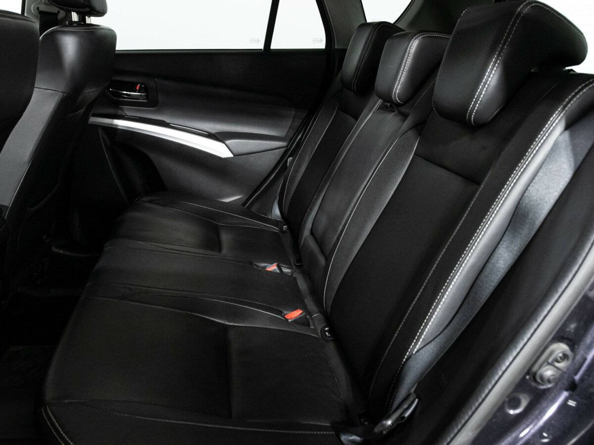 Б/У Сузуки С-Икс4 2014 года. Фото: #9