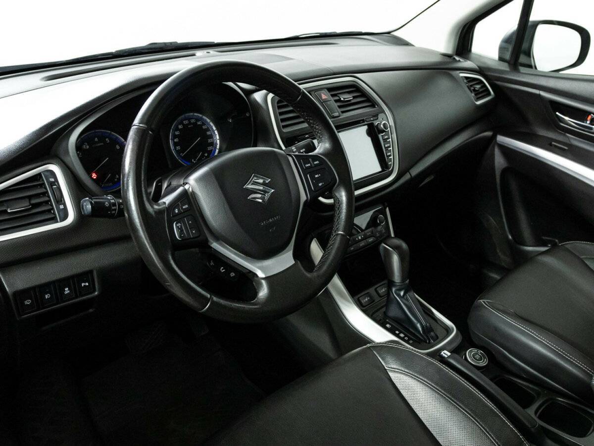 Б/У Сузуки С-Икс4 2014 года. Фото: #10