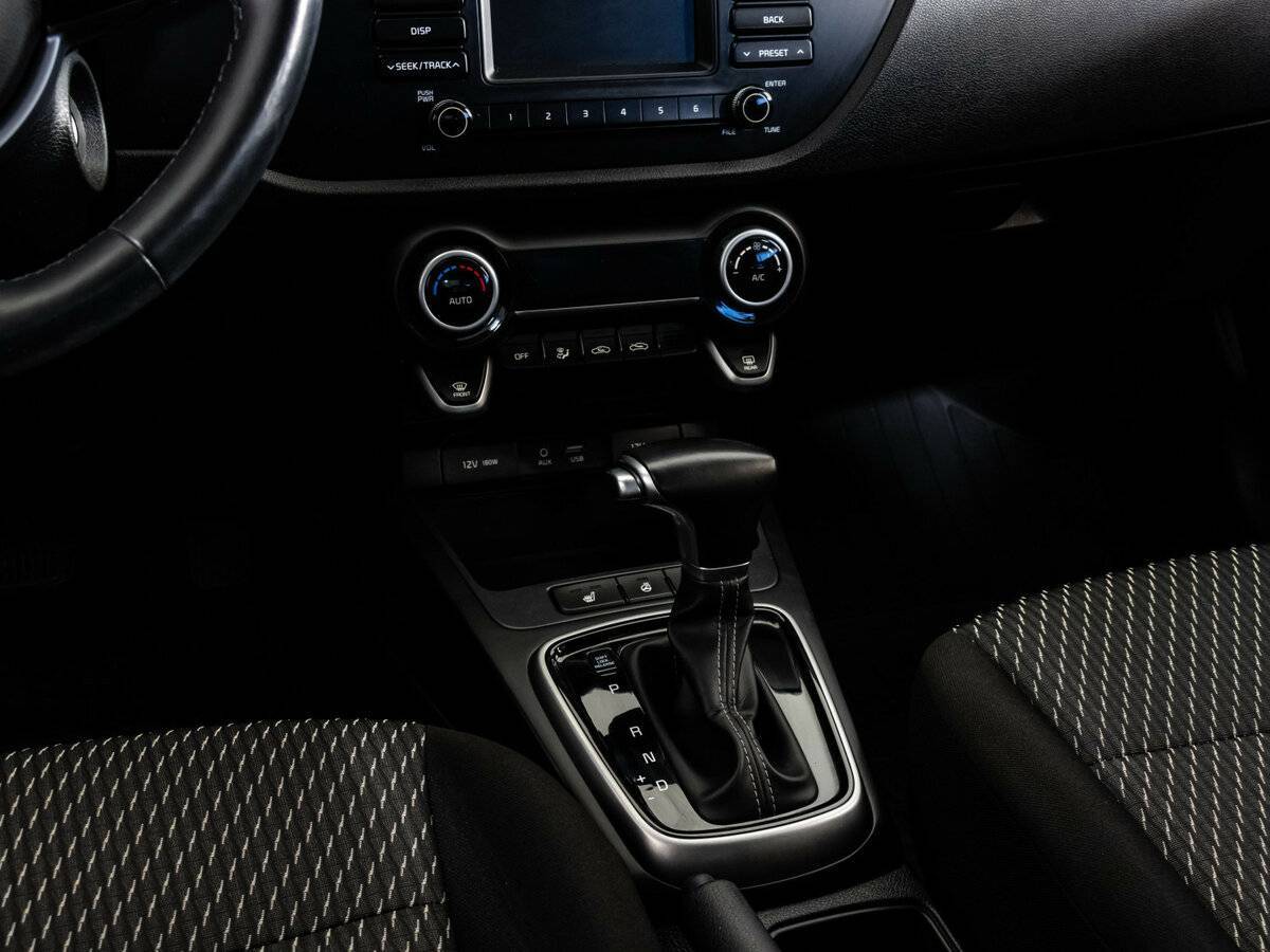 Б/У Киа Рио 2018 года. Фото: #10