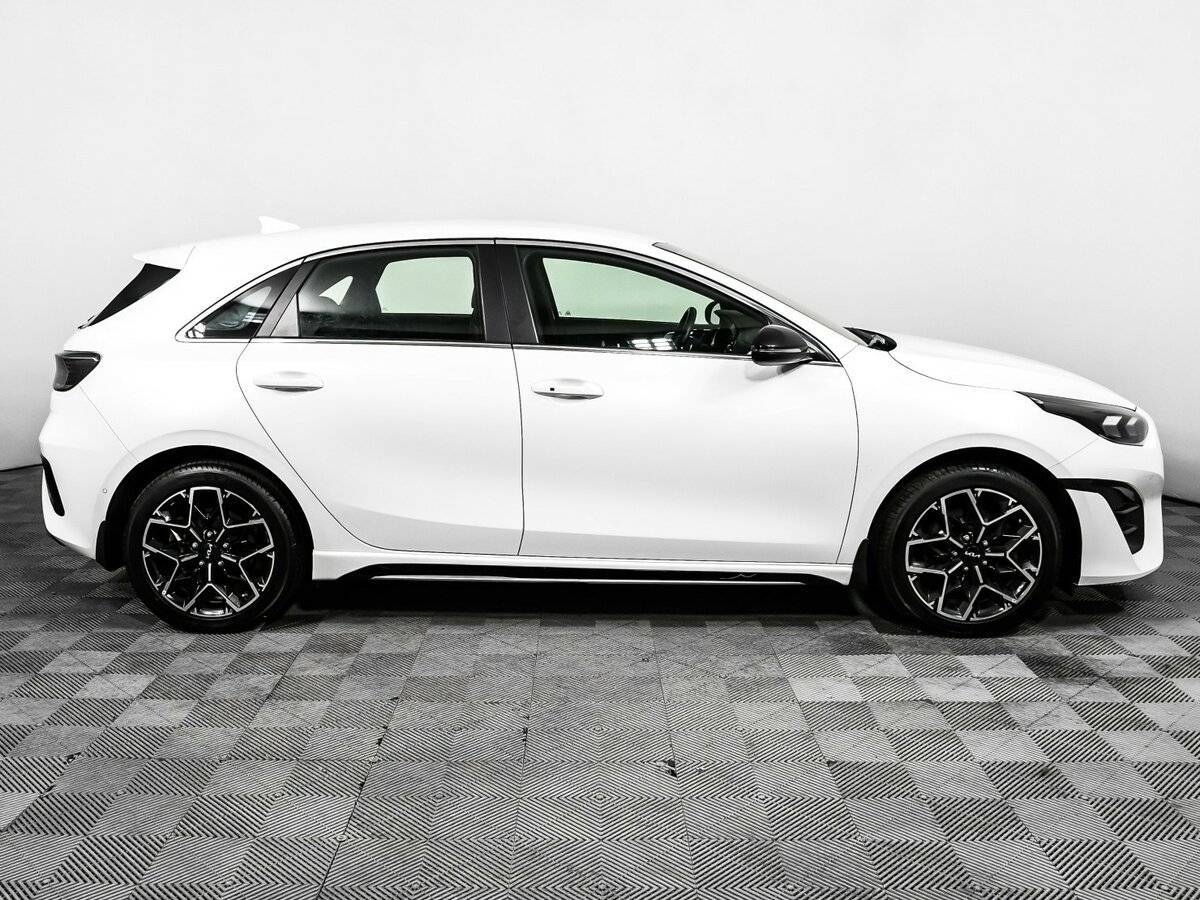 Kia Ceed 2022 года с пробегом. Фото: #3