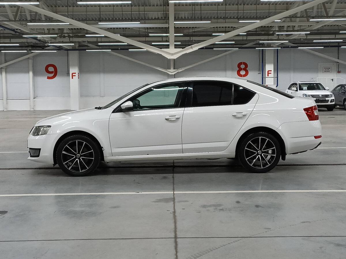 Б/У Шкода Октавия 2013 года. Фото: #7