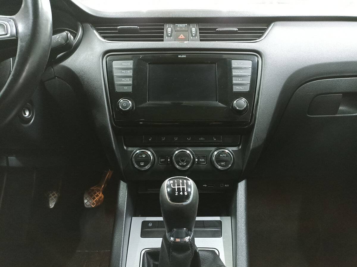 Б/У Шкода Октавия 2013 года. Фото: #14