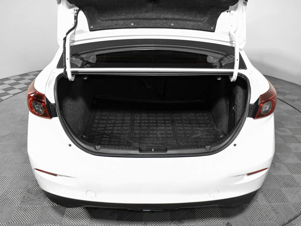 Б/У Мазда 3 2014 года. Фото: #18