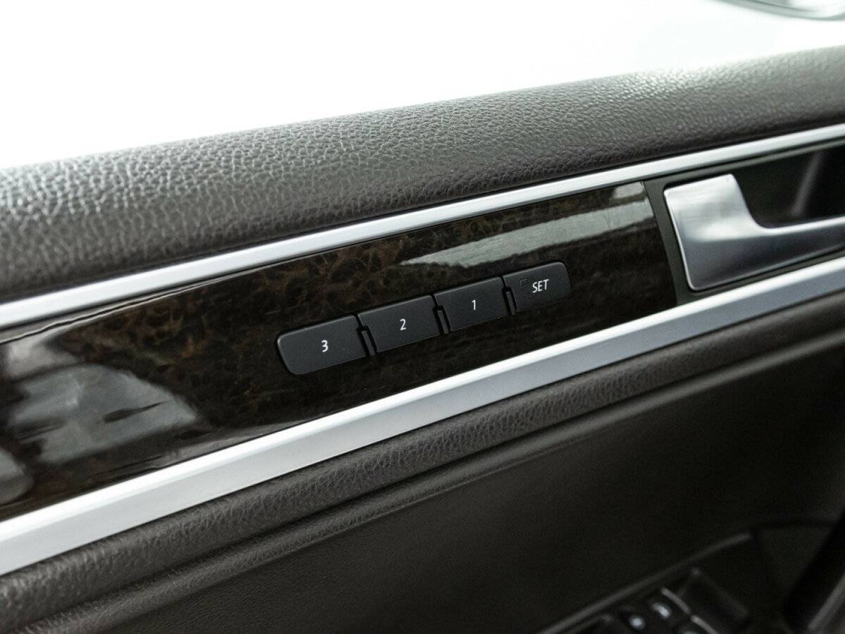 Volkswagen Touareg 2013 года с пробегом. Фото: #17