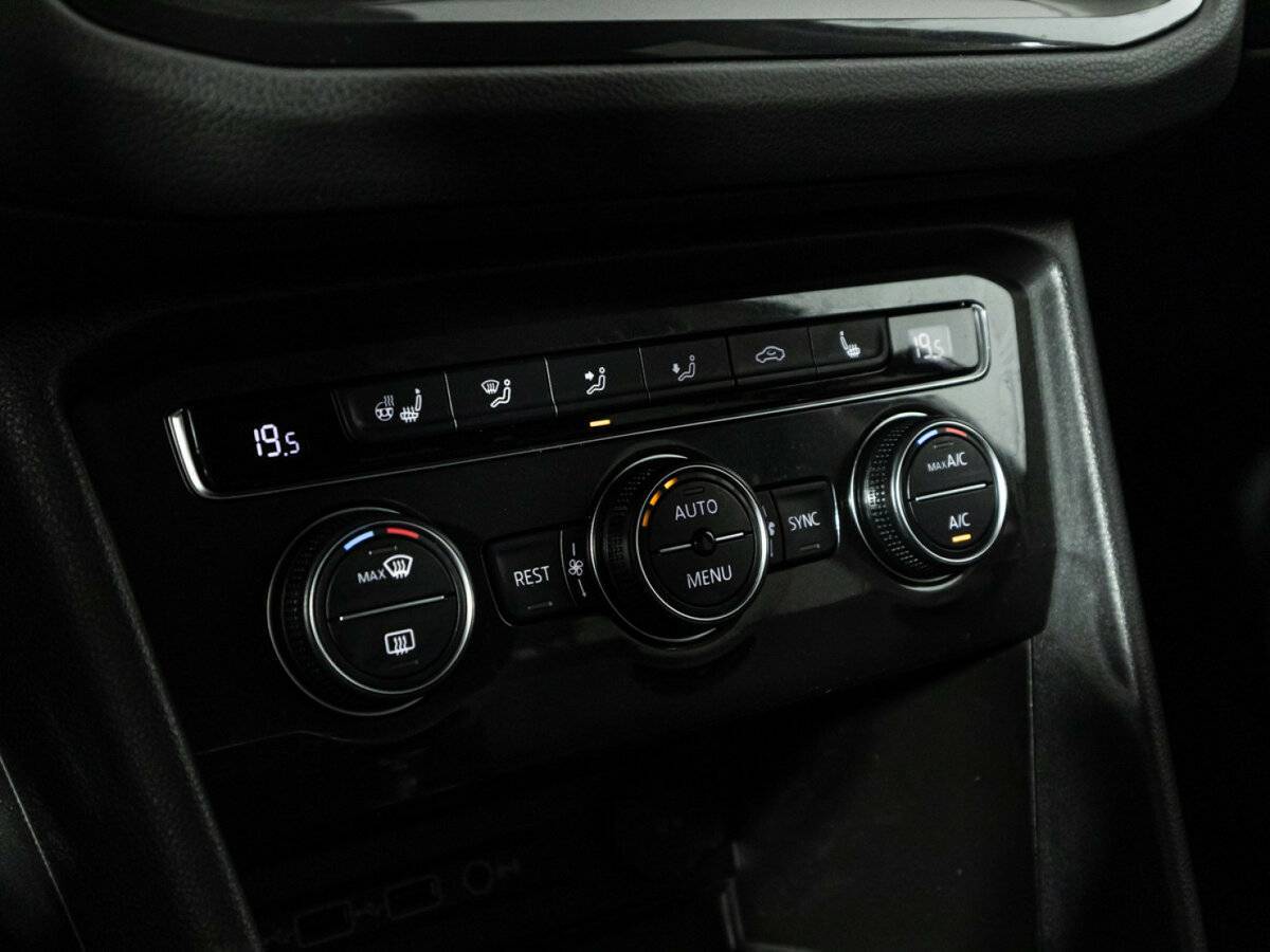 Volkswagen Tiguan 2020 года с пробегом. Фото: #18