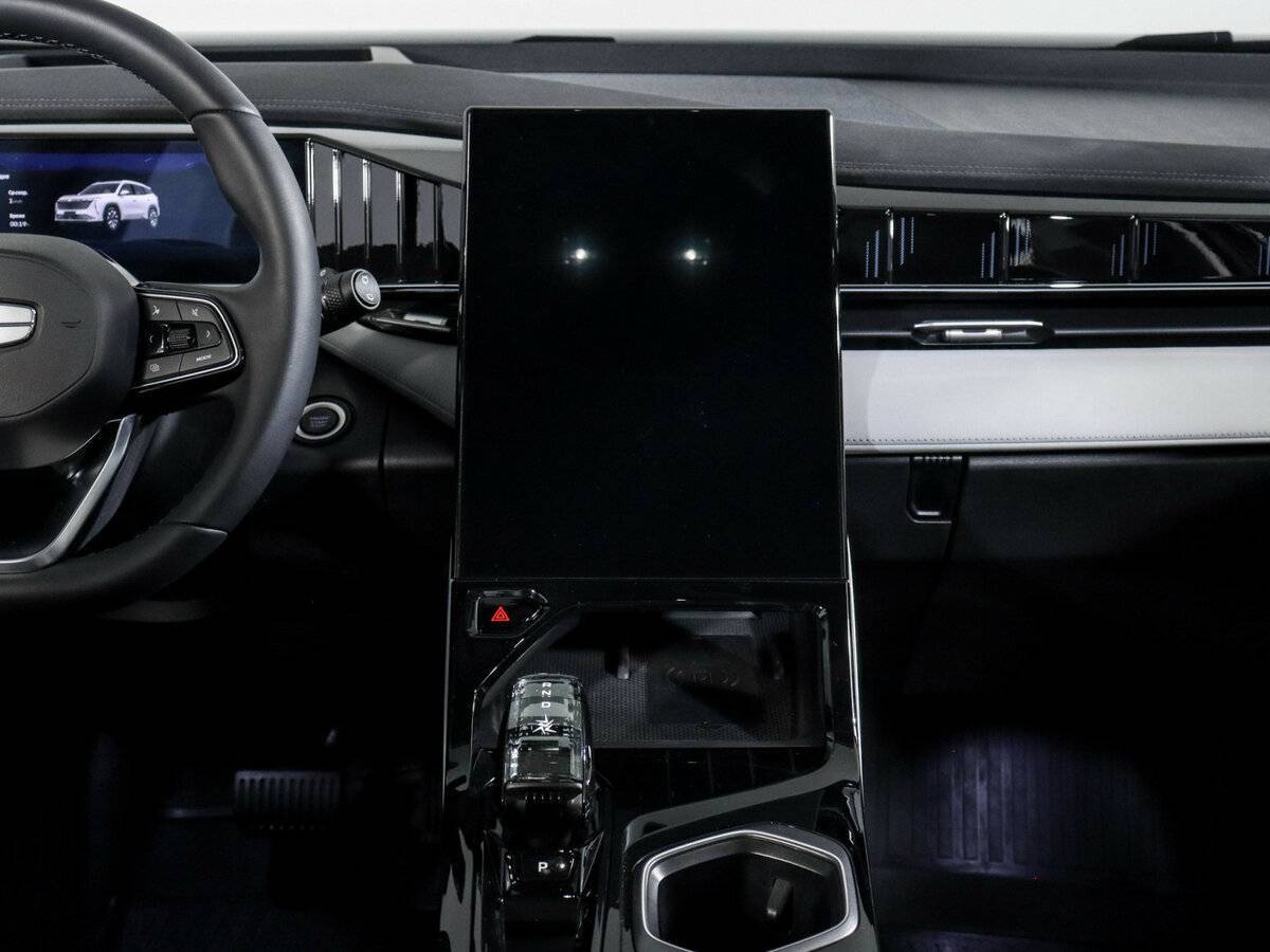 Geely Atlas 2024 года с пробегом. Фото: #12