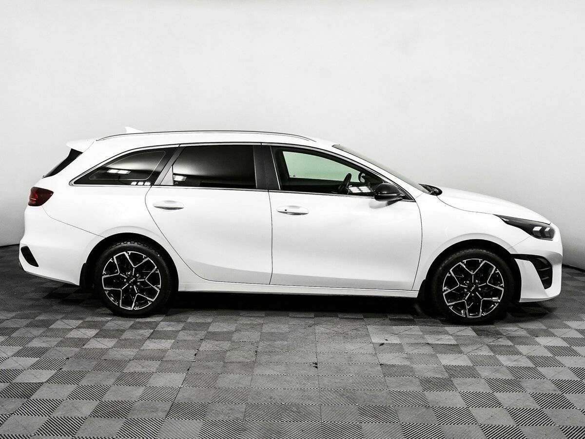 Kia Ceed 2021 года с пробегом. Фото: #3