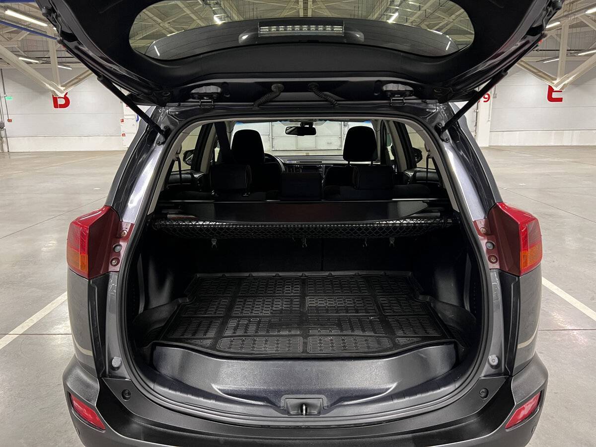 Б/У Тойота Рав4 2013 года. Фото: #9