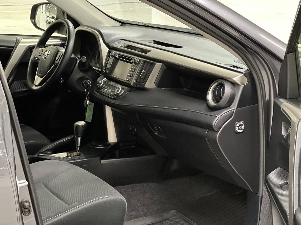 Б/У Тойота Рав4 2013 года. Фото: #10